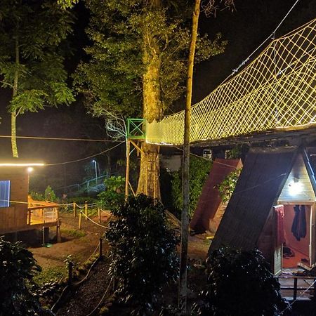 Penginapan Segitiga 2 Bandung Eksteriør bilde